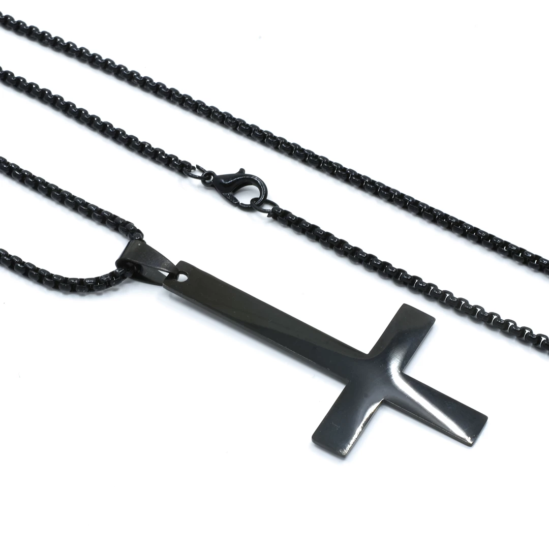 Ocelový obrácený kříž s řetízkem, varianty Černá