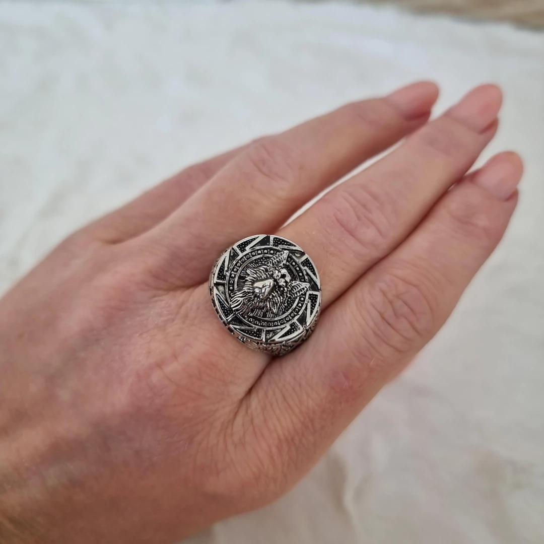 Ocelový masivní prsten vlčí hlava 57