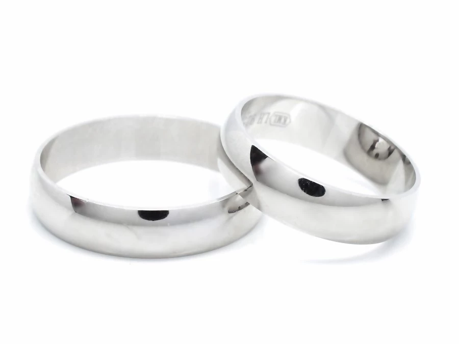 Stříbrný prsten snubní 4 mm 64