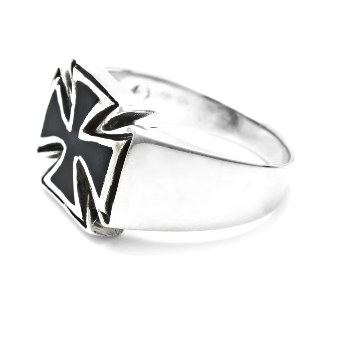 Stříbrný prsten maltézský kříž 61