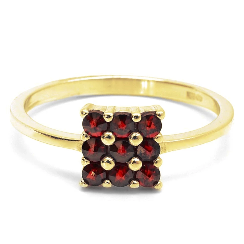 Zlatý prsten čtvereček český granát 58, Zlato Au 585/1000 (dodání 1-8 týdnů)
